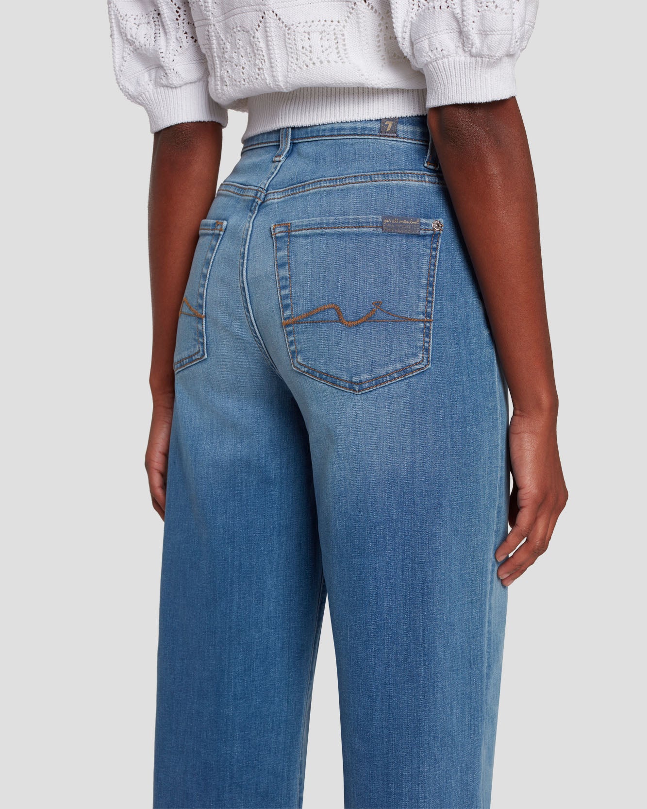 Cropped Alexa in Sapphire Blue