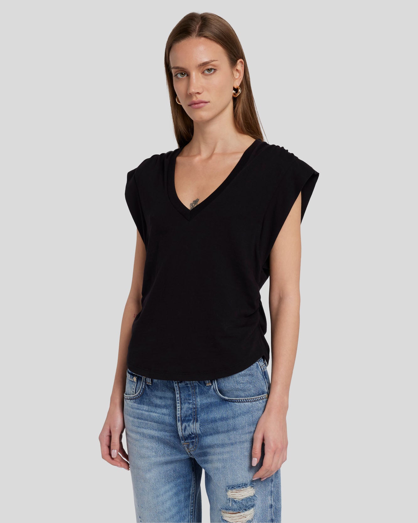 Ruched Sleeveless Tee in Black