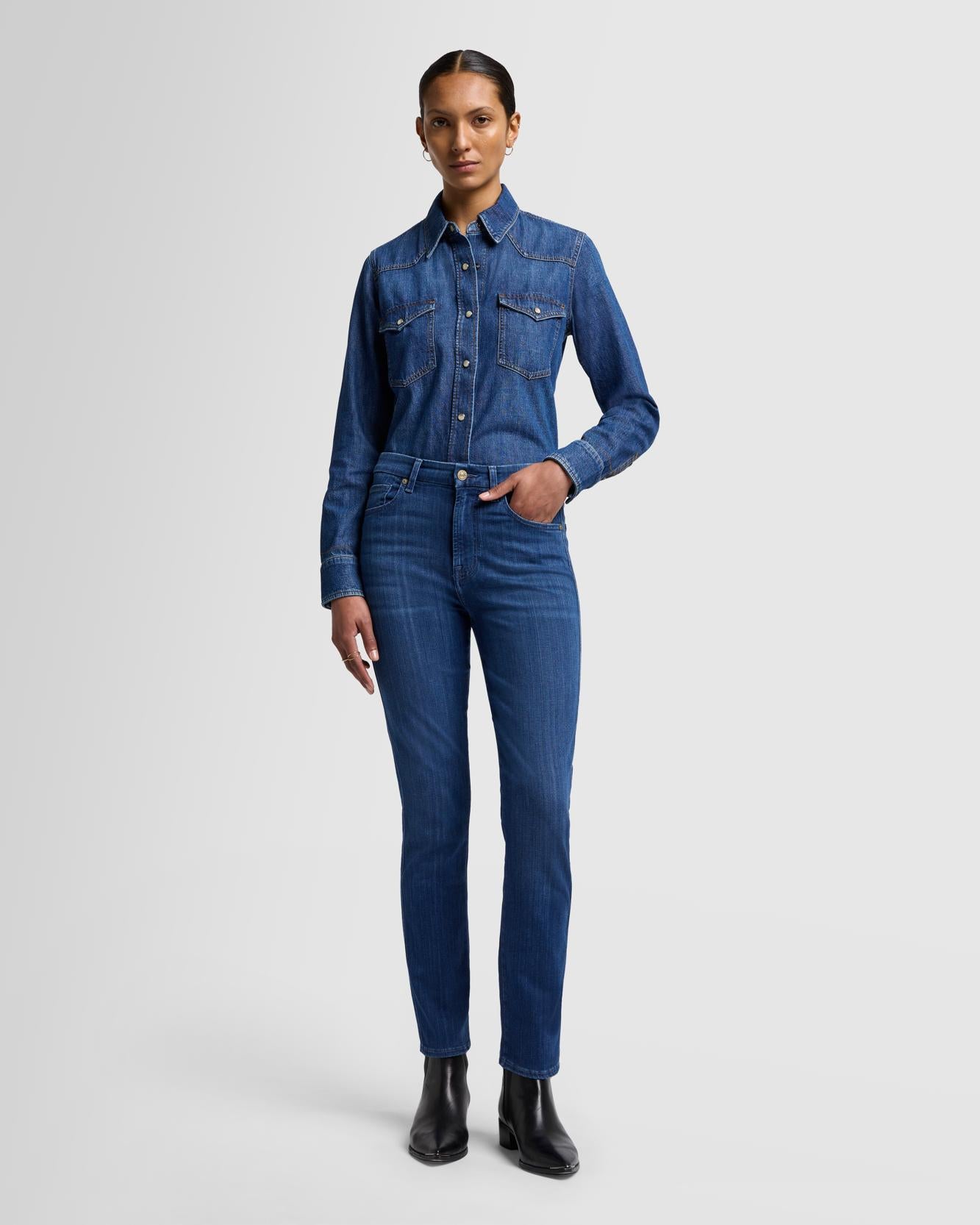 Slim Illusion High Rise Kimmie Straight in Neptune