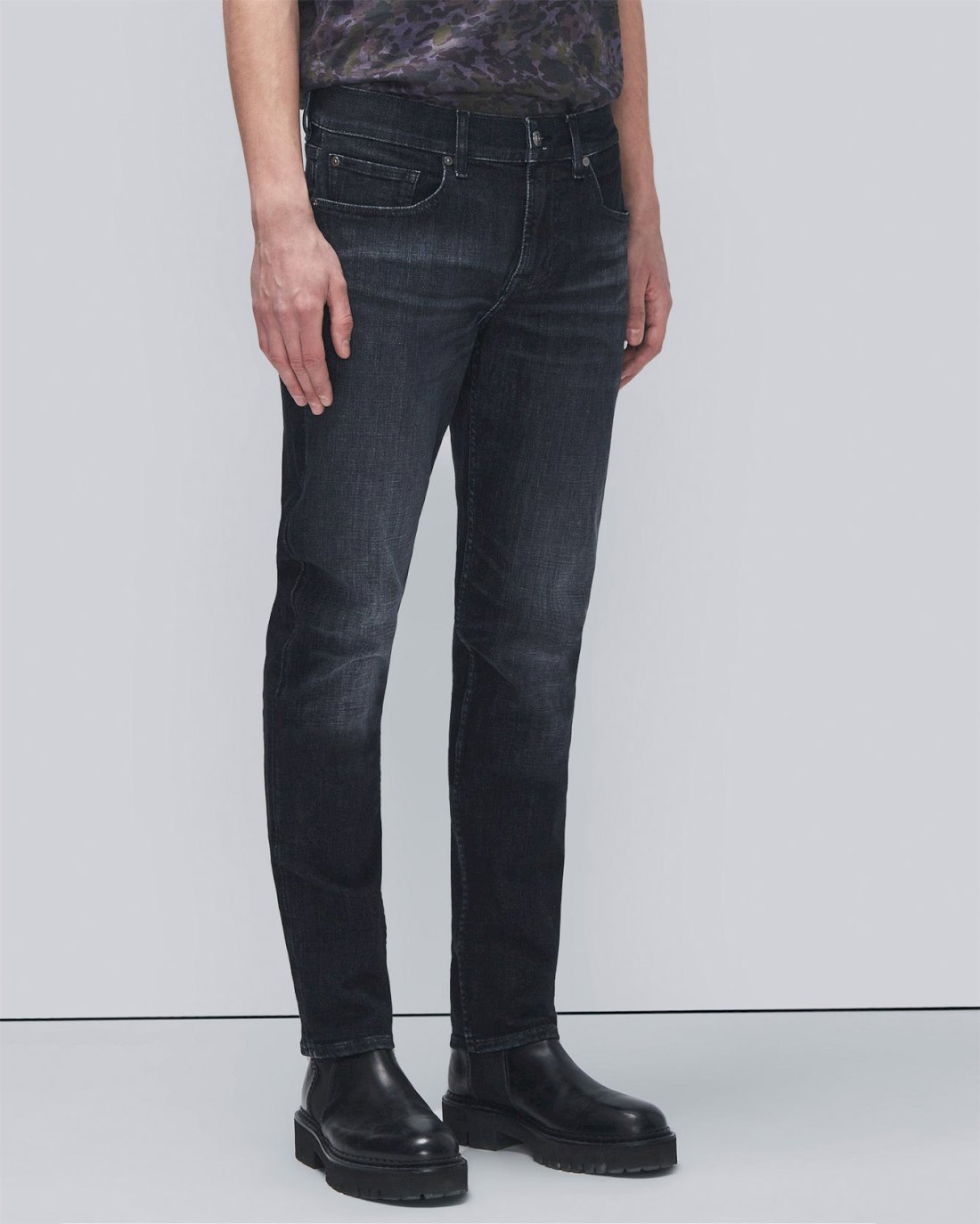 Earthkind Stretch Tek Slimmy Tapered in Untouched