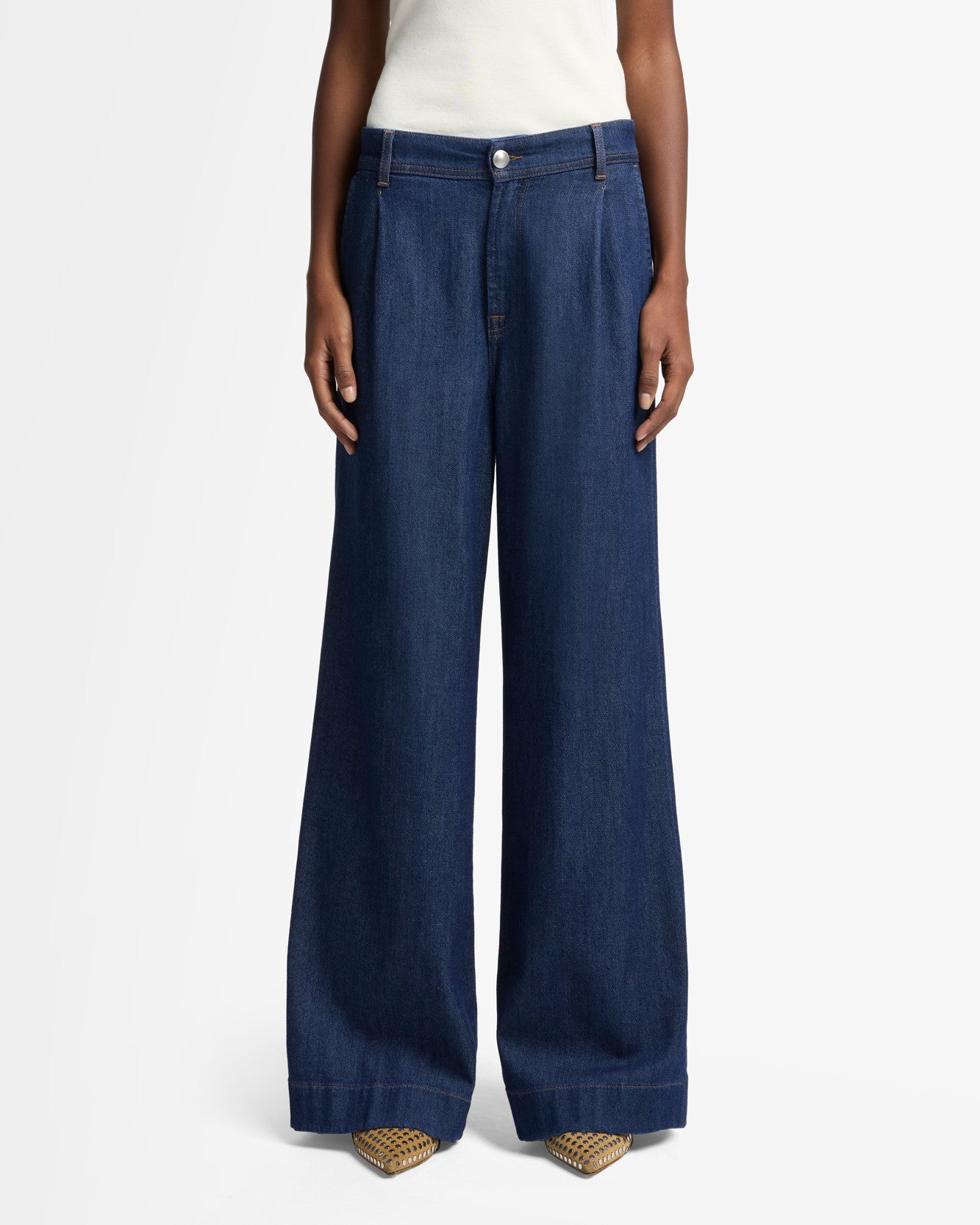 Weightless Pleated Denim Trouser in Halona