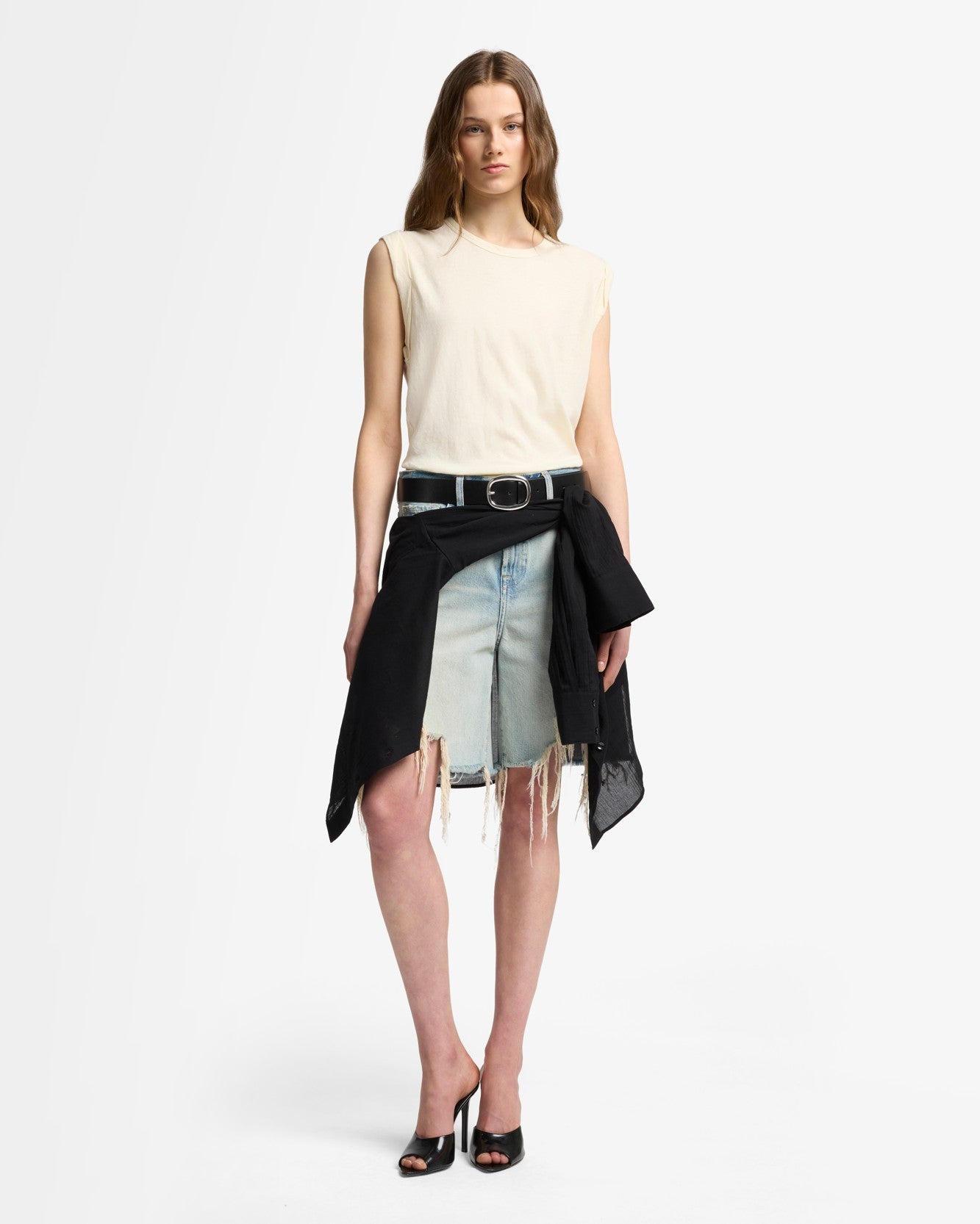 Linen Blend Muscle Tee in Ivory